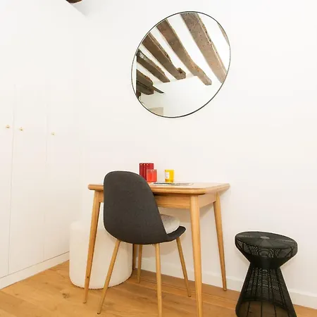 Ile Saint-Louis & Pont De La Tournelle - Cityapartmentstay * Parigi